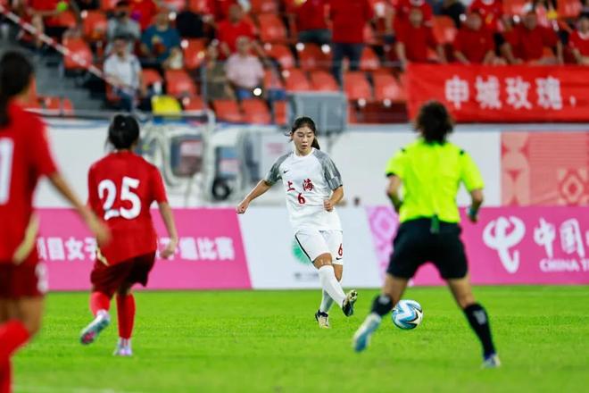 斯里兰卡女足备战区锦赛，冲击冠军