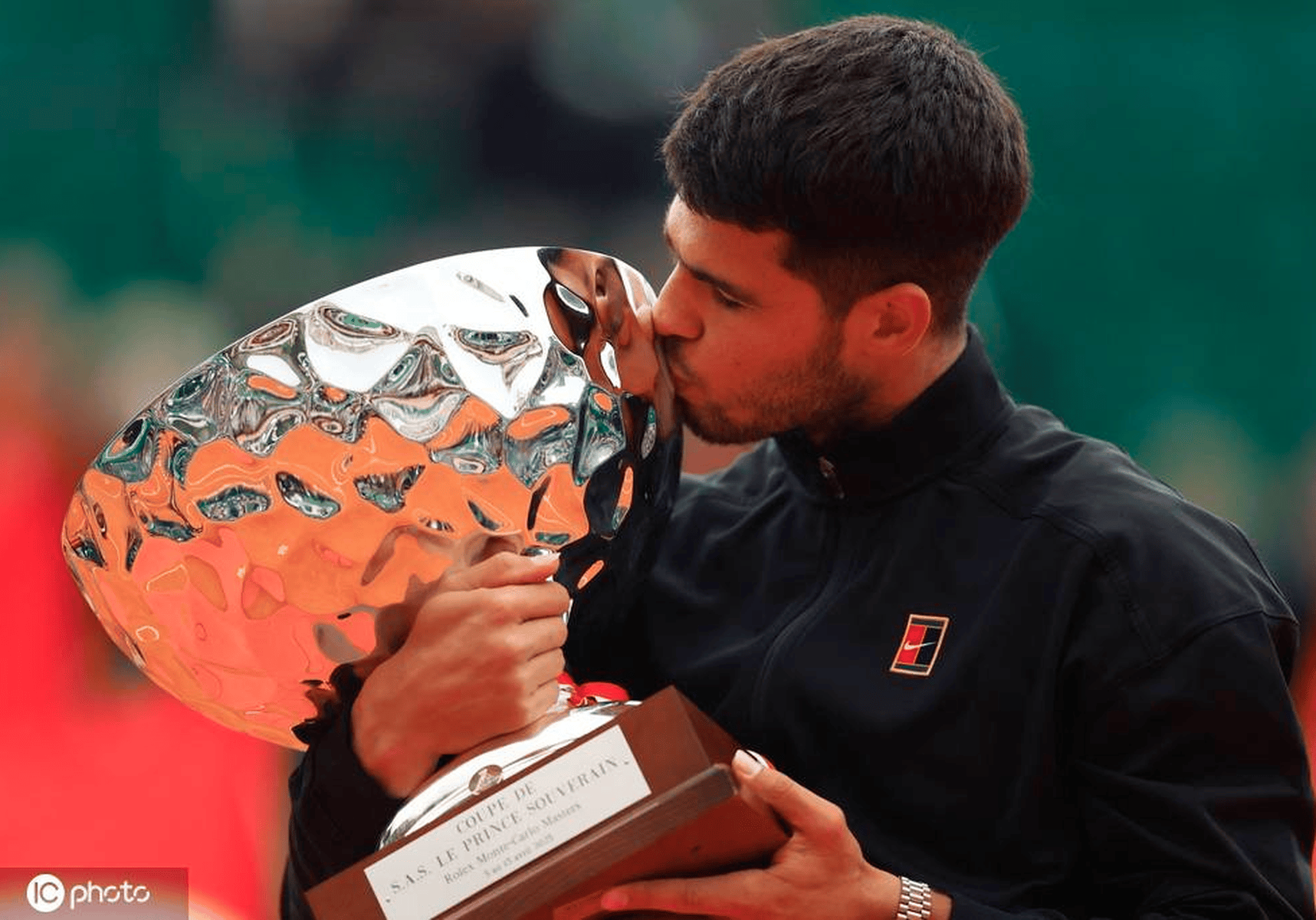 关于塞尔维亚球员在比赛中发挥出色，逆转摩洛哥对手的信息