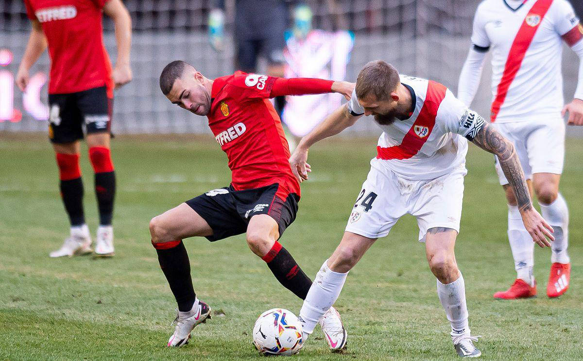 塞维利亚遭遇惨败,新赛季压力大增 塞维利亚遭遇惨败,新赛季压力大增