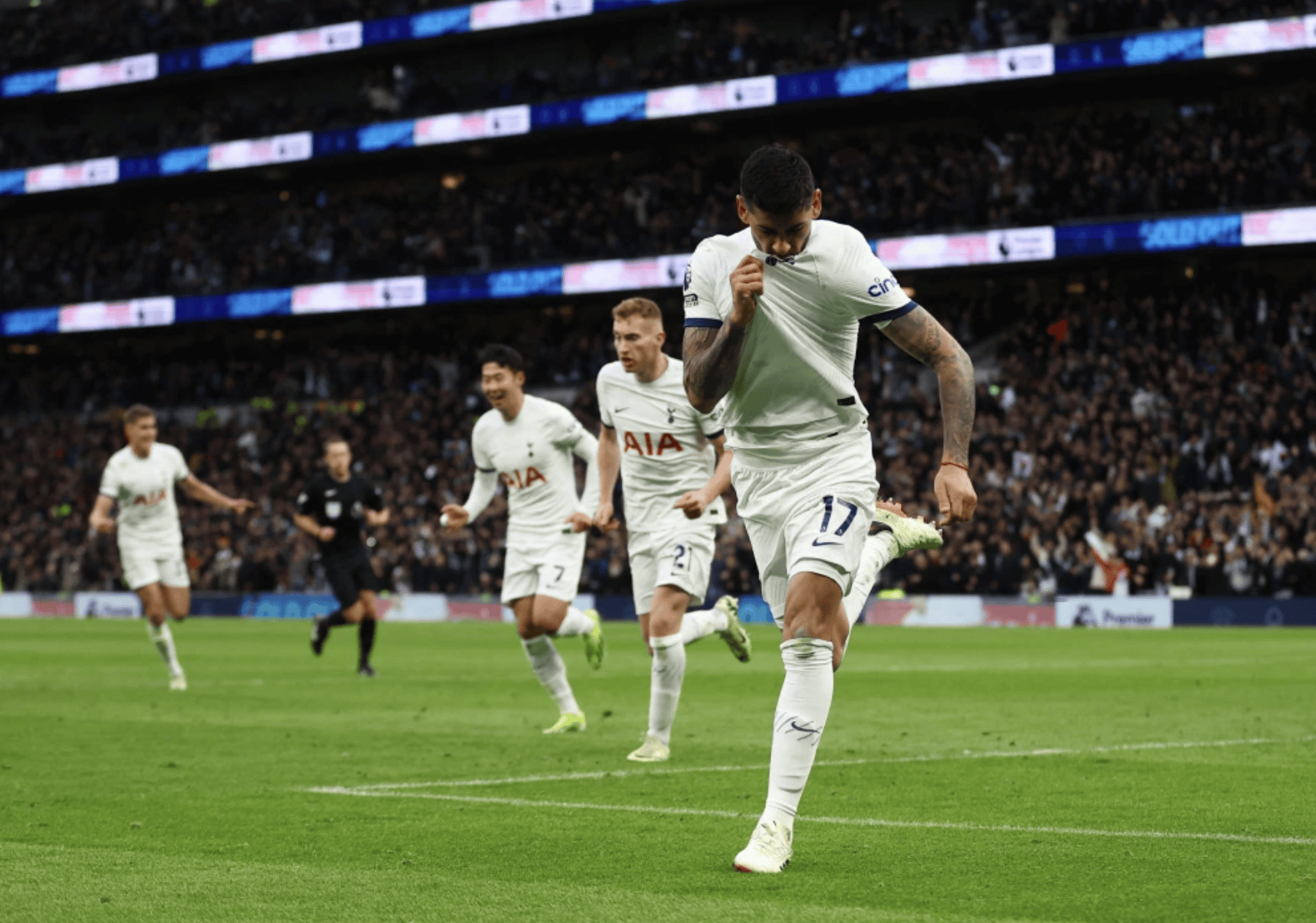 开云下载-托特纳姆热刺受伤痛击败，争四形势严峻的简单介绍