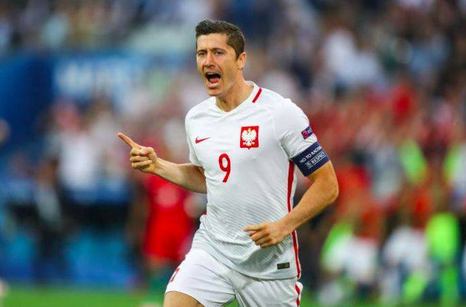 塞内加尔爆冷丹麦，莱万惊艳世界的简单介绍