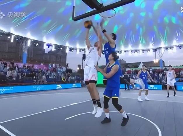 开云下载-福建队险胜江苏队，王哲林带队取胜